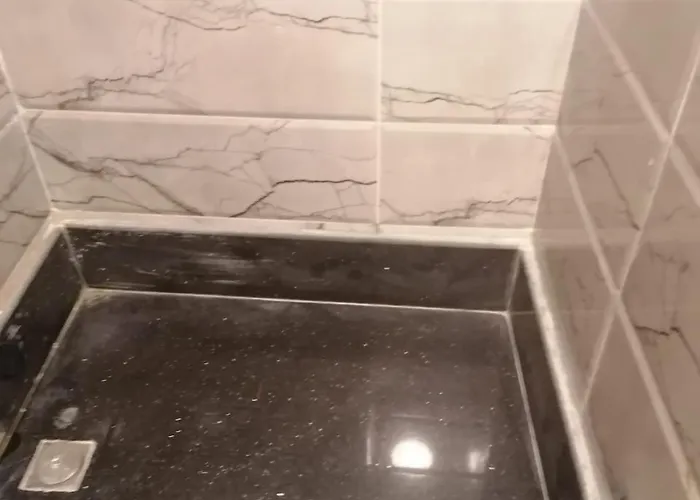 Alpesi faház العين السخنة قرية بلاجيو *